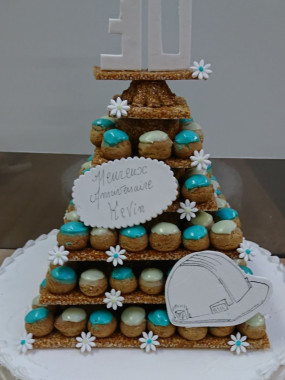 Croquembouche Pyramide modrene (4 choux par pers) n° 11