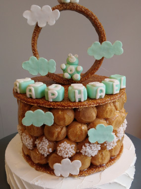 Croquembouche baptême nuage oursons